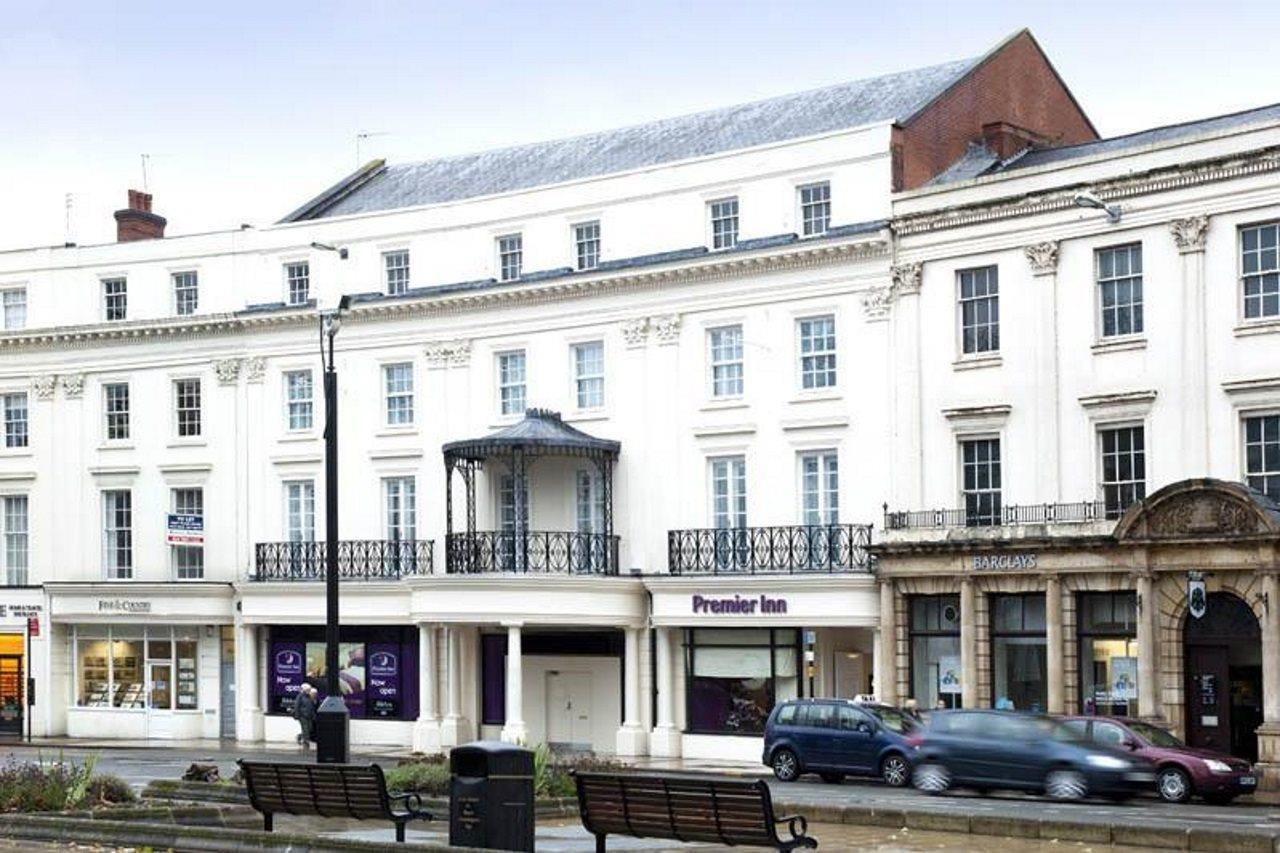 Premier Inn Leamington Spa Town Centre Exterior foto
